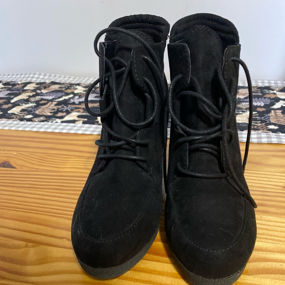 Black Wedge Heels